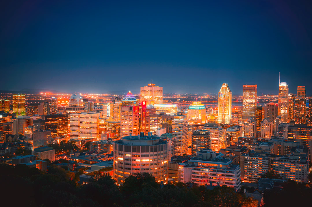 Centre-ville de Montréal illuminé, vu du mont Royal